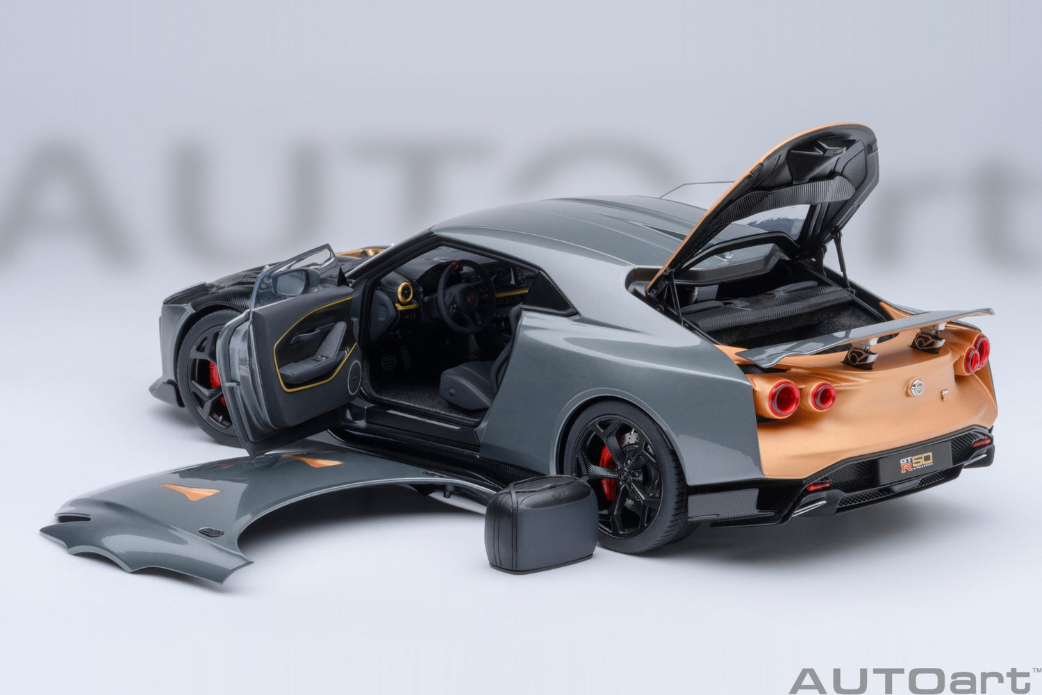 Nissan GT-R50 by Italdesign (Liquid Kinetic Silver/Energetic Sigma Gold)
