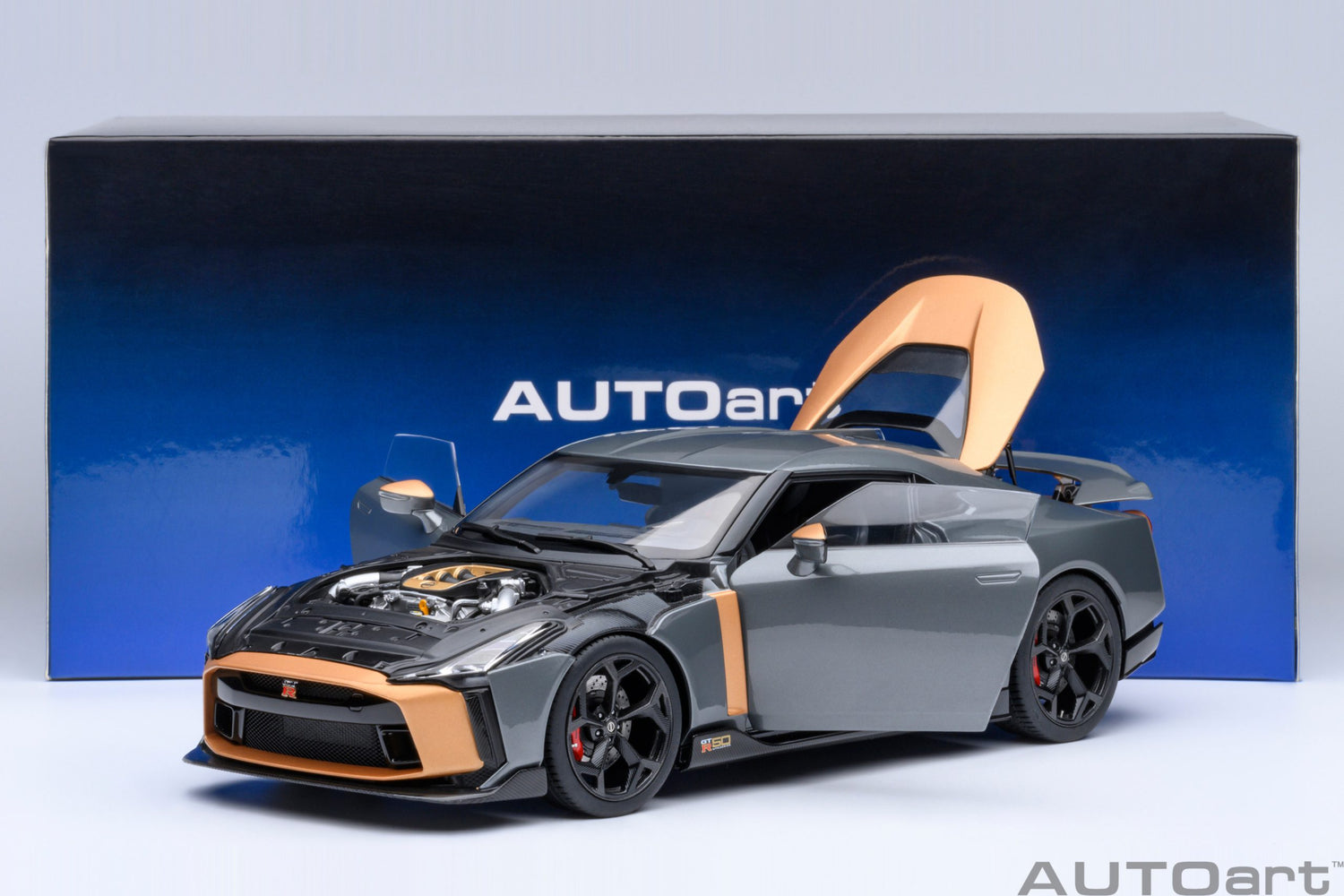 Nissan GT-R50 by Italdesign (Liquid Kinetic Silver/Energetic Sigma Gold)