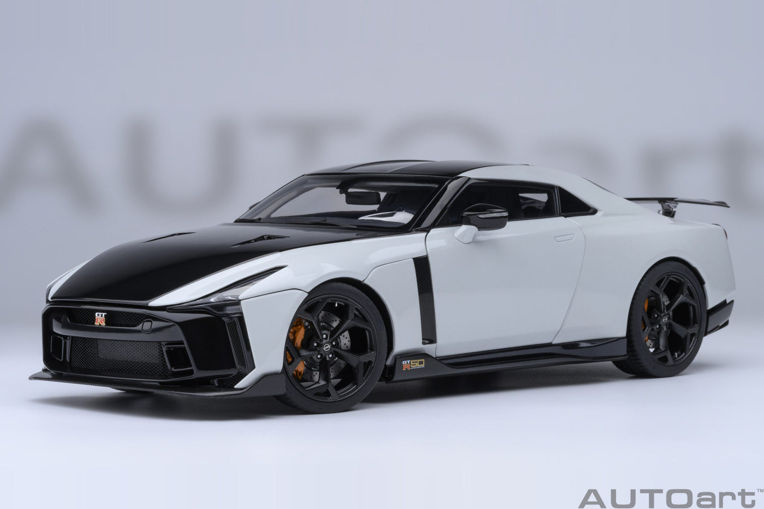 Nissan GT-R50 by Italdesign (Metallic White/Black)