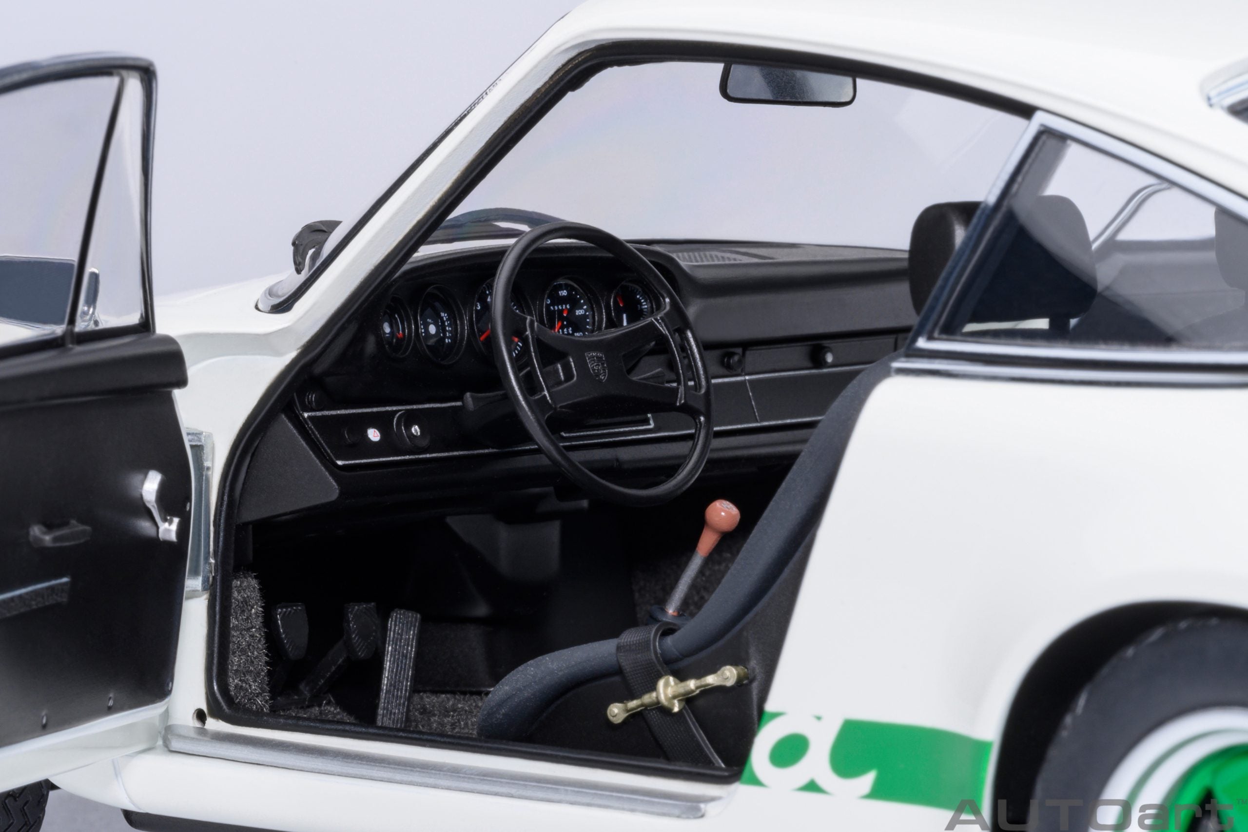 Porsche 911 Carrera 2.7 RS (Grand Prix White with Green stripes)