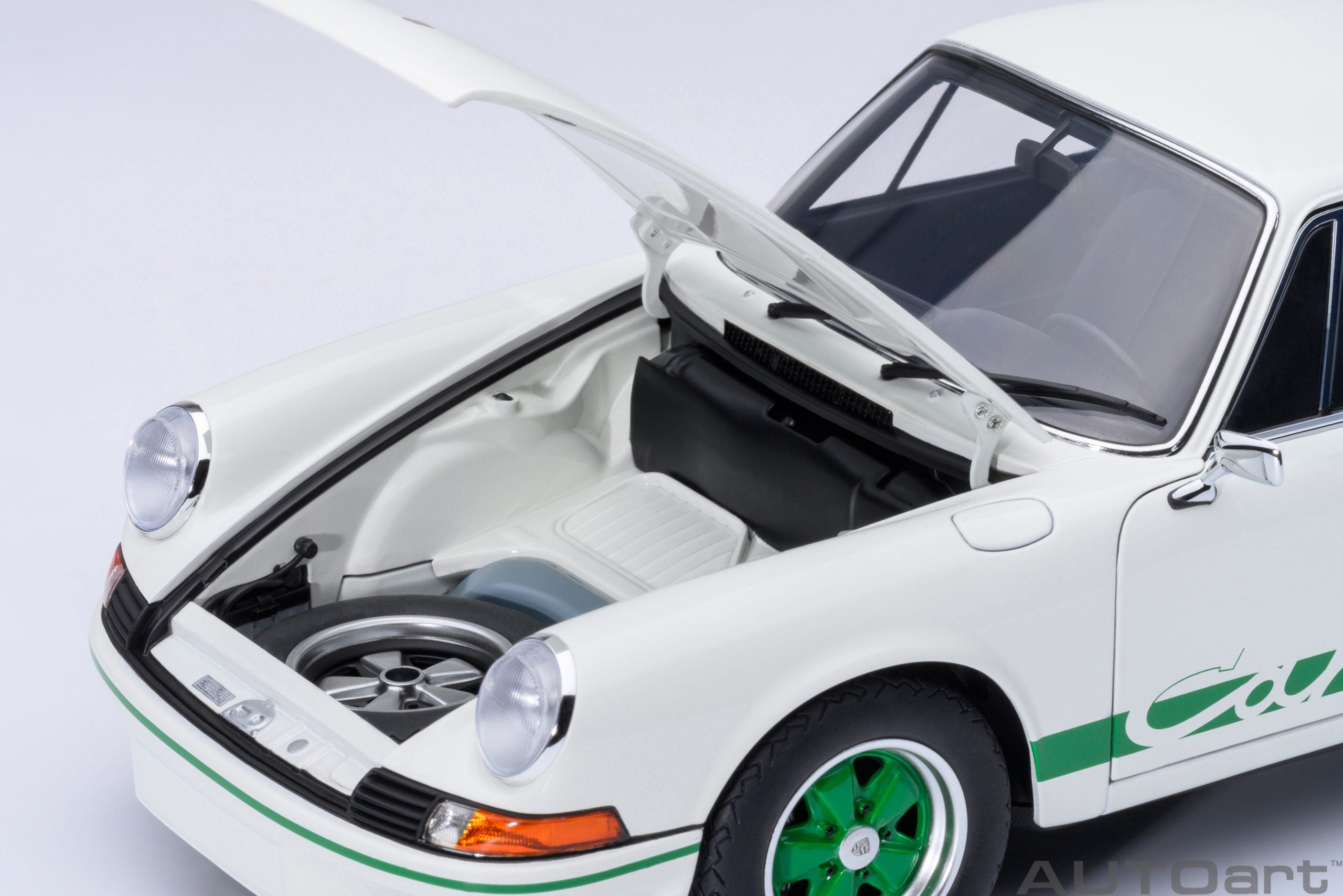 Porsche 911 Carrera 2.7 RS (Grand Prix White with Green stripes)