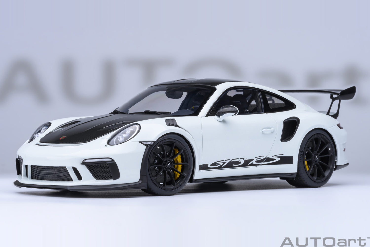 AutoArt 1:18-Porsche 911 (991.2) GT3 RS Weissach Package (White) AA78176