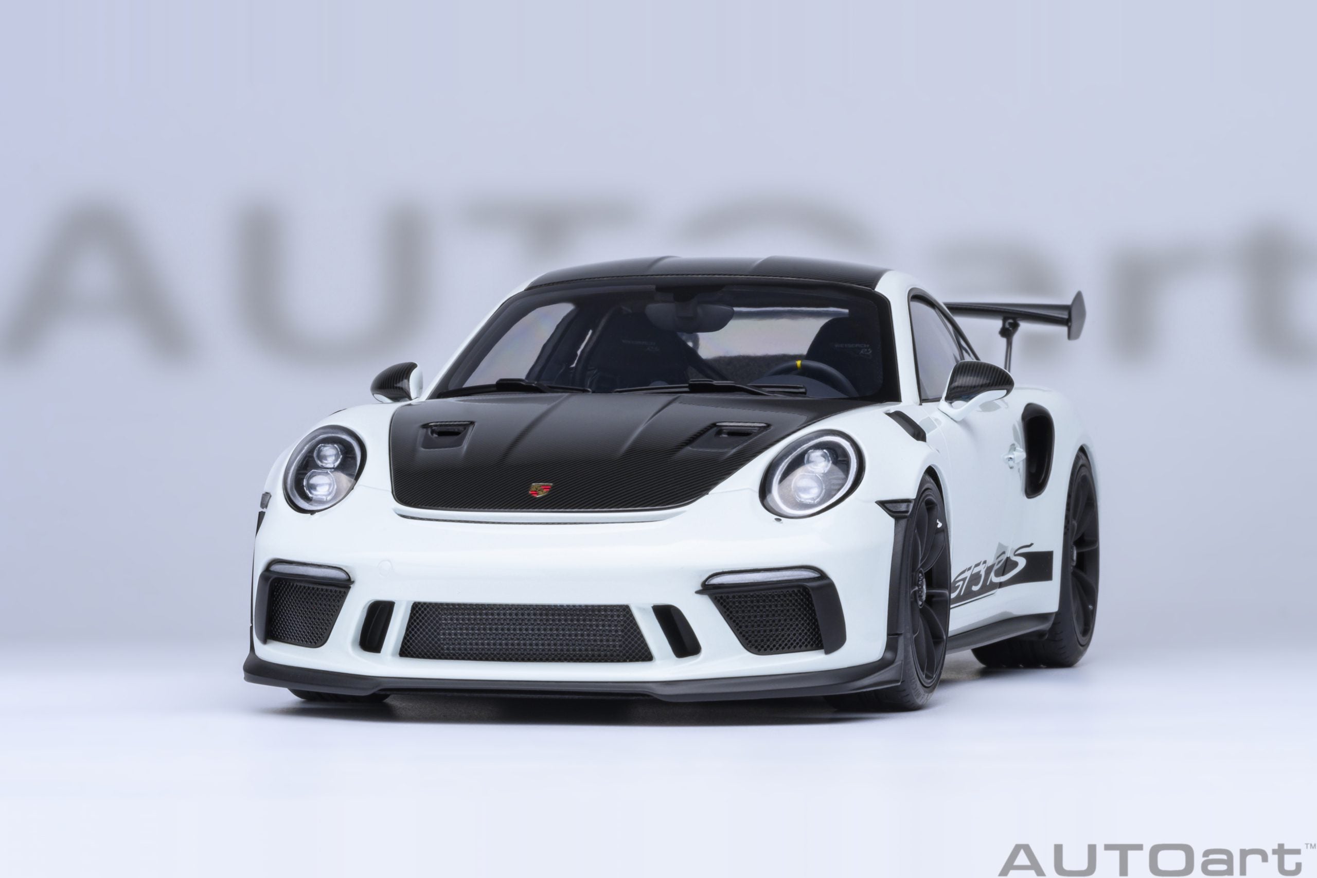 AutoArt 1:18-Porsche 911 (991.2) GT3 RS Weissach Package (White) AA78176