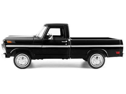 1972 Ford F-100 – Black