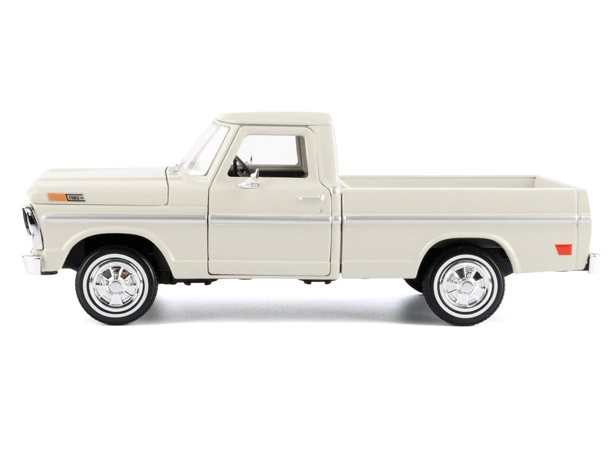 1972 Ford F-100 – White