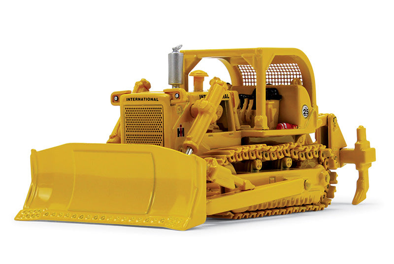 International Harvester TD-25 Crawler Dozer with ROPS and Ripper