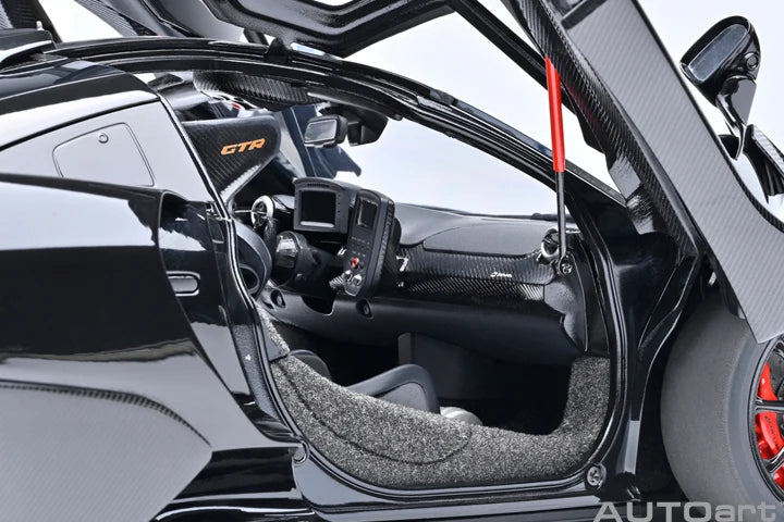 AUTOart 1:18 McLaren Senna GTR – Onyx Black – AA81954