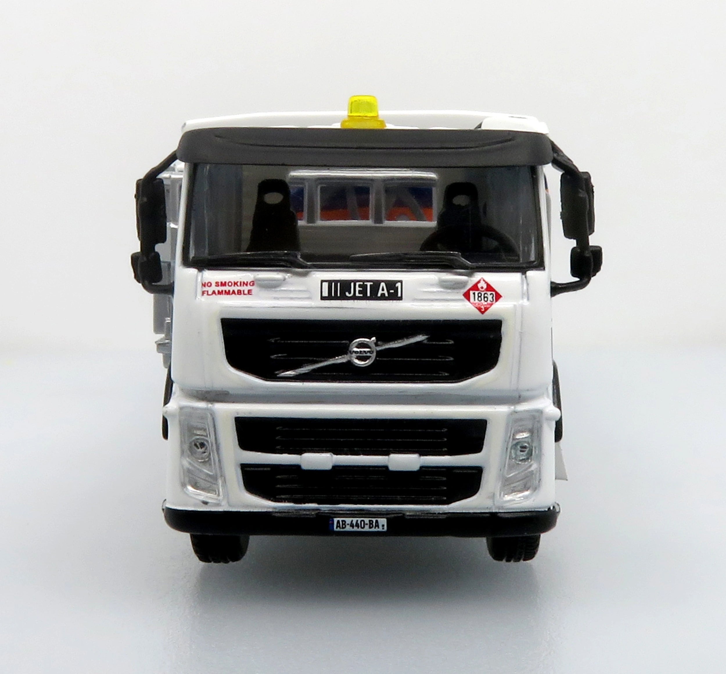 Volvo FM500 w/ Esterer Aviation Refueling Tanker: Gulf Aviation