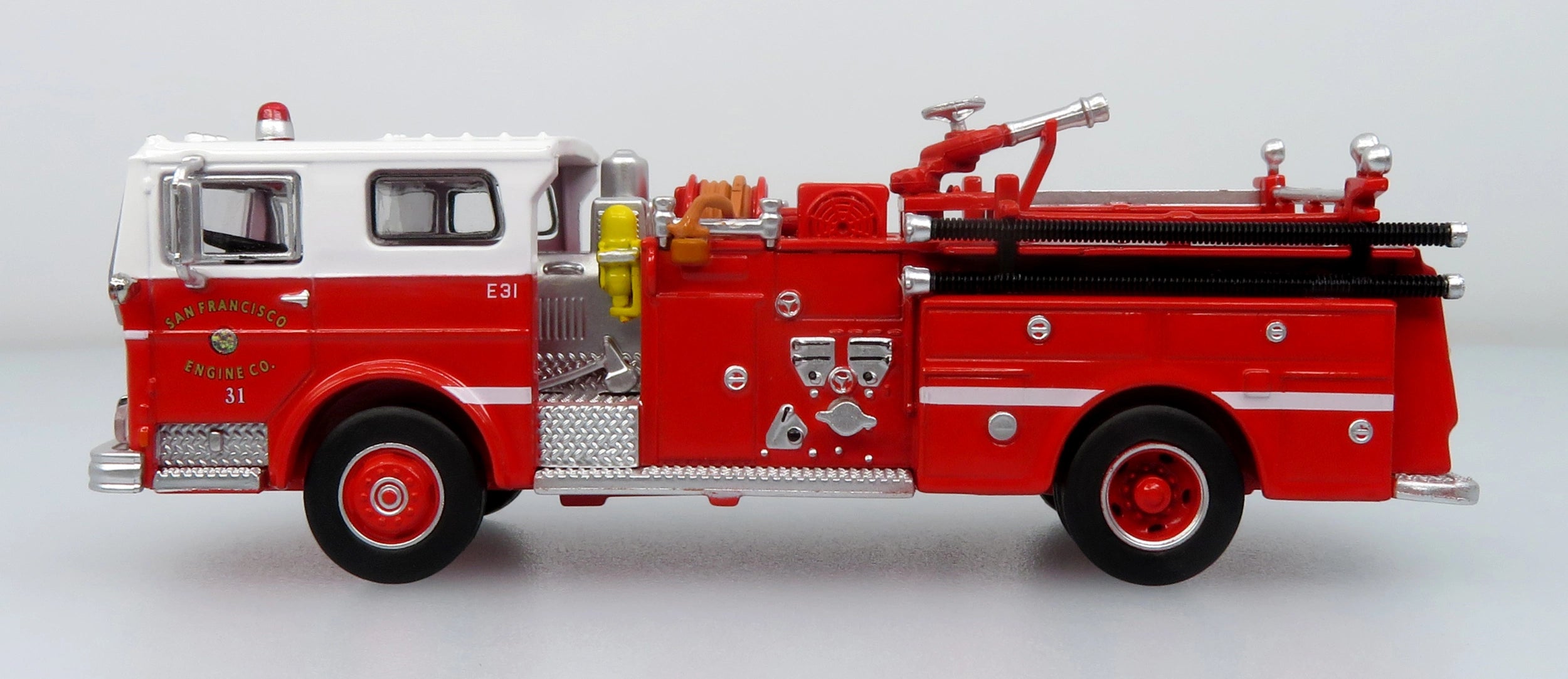 1974 Ward LaFrance Fire Engine: San Francisco Fire Department — Engine 31