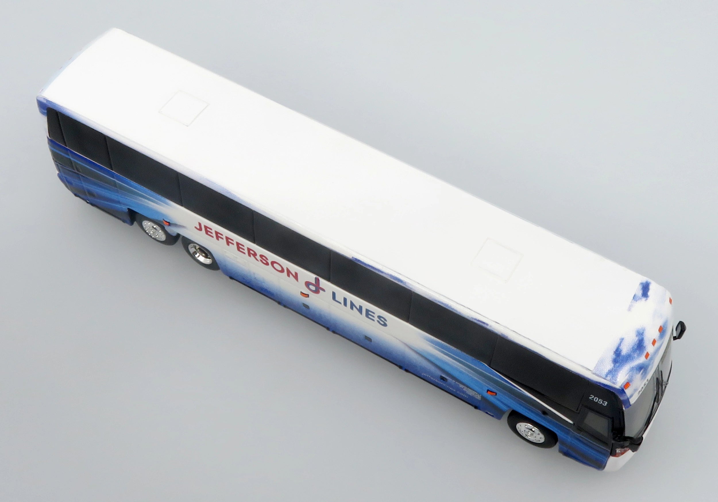 Autobus MCI D4520 Coach Jefferson Lines 1:87 — Iconic Replicas 87-0651