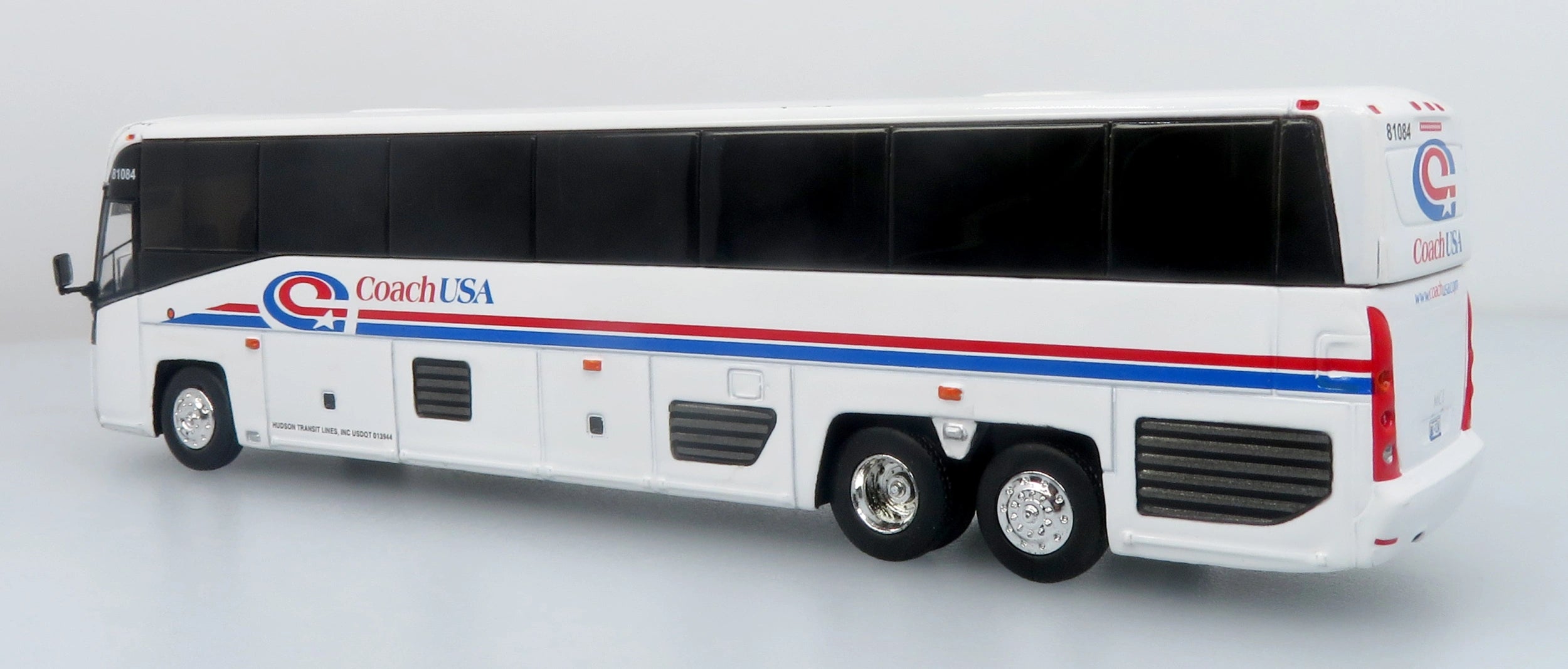 Autobus MCI D4520 Coach Coach USA 1:87 — Iconic Replicas 87-0652
