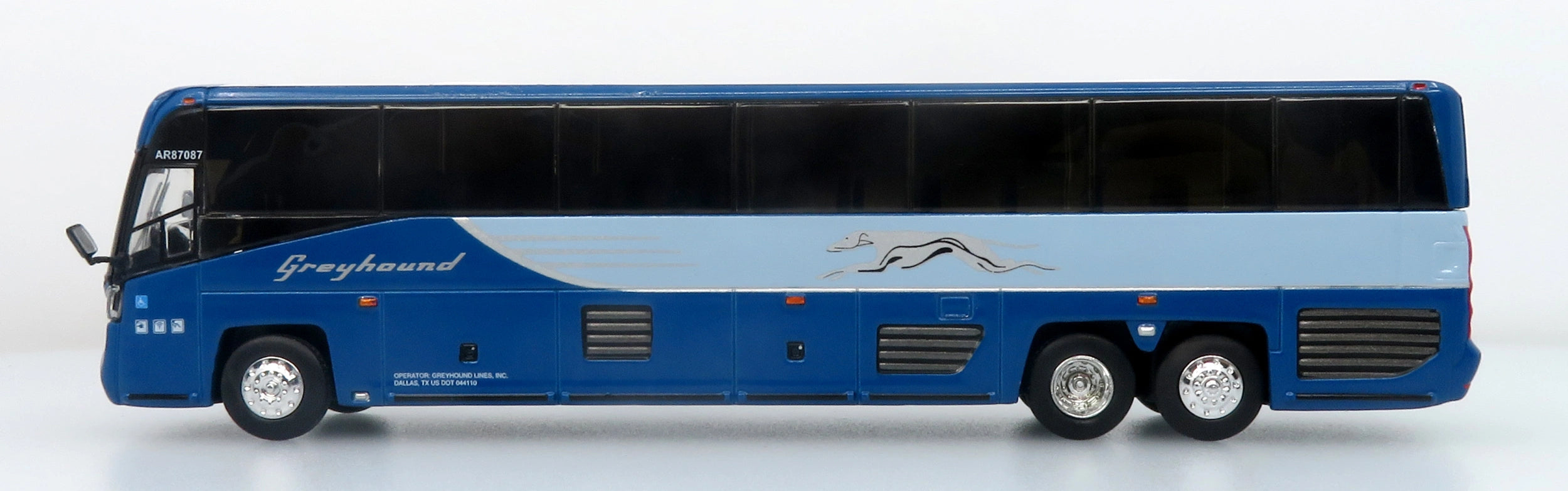 Autobus MCI D4520 Coach Greyhound Lines 1:87 — Iconic Replicas 87-0654