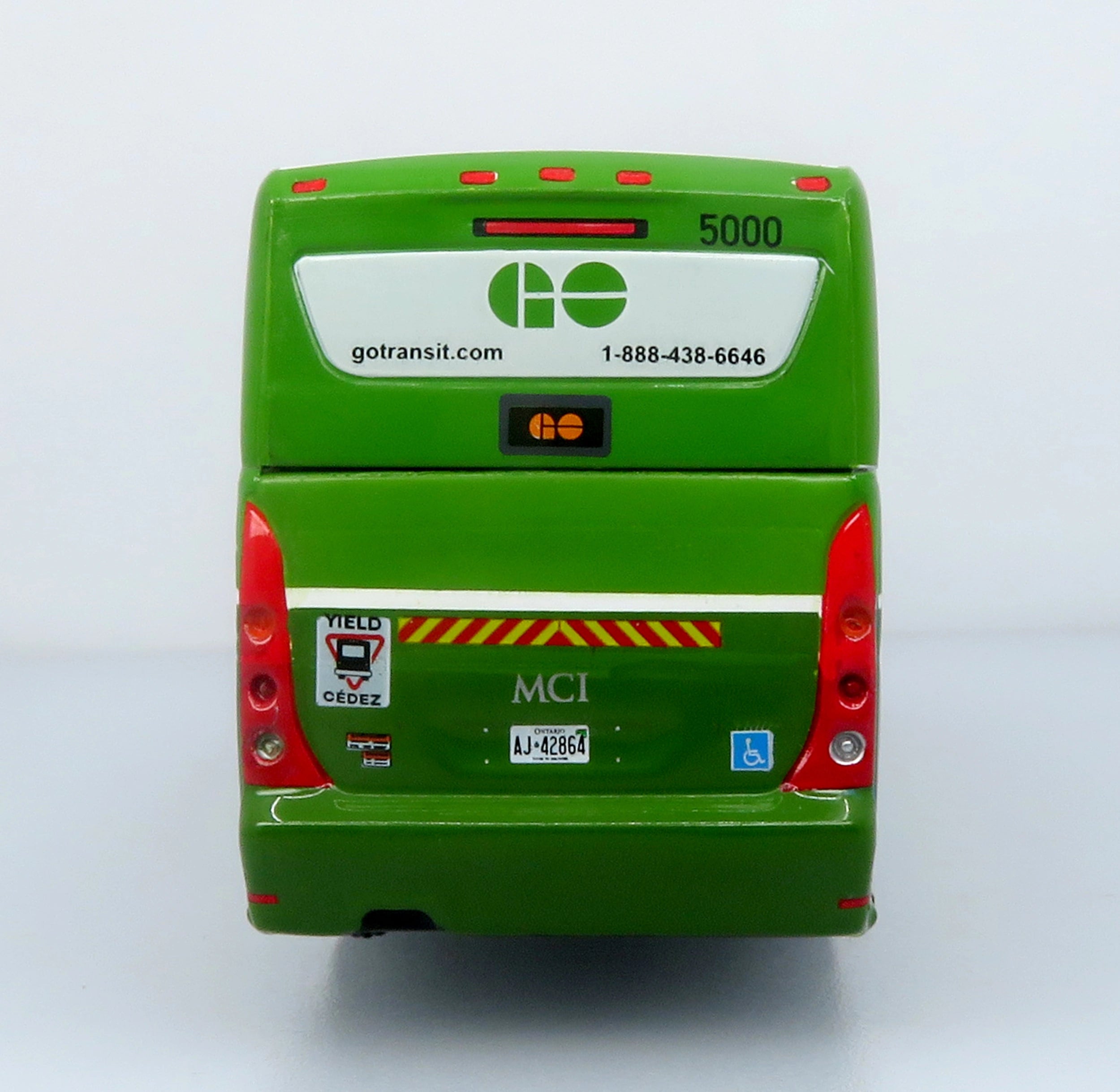 Autobus MCI D4520 Coach GO Transit 1:87 — Iconic Replicas 87-0657
