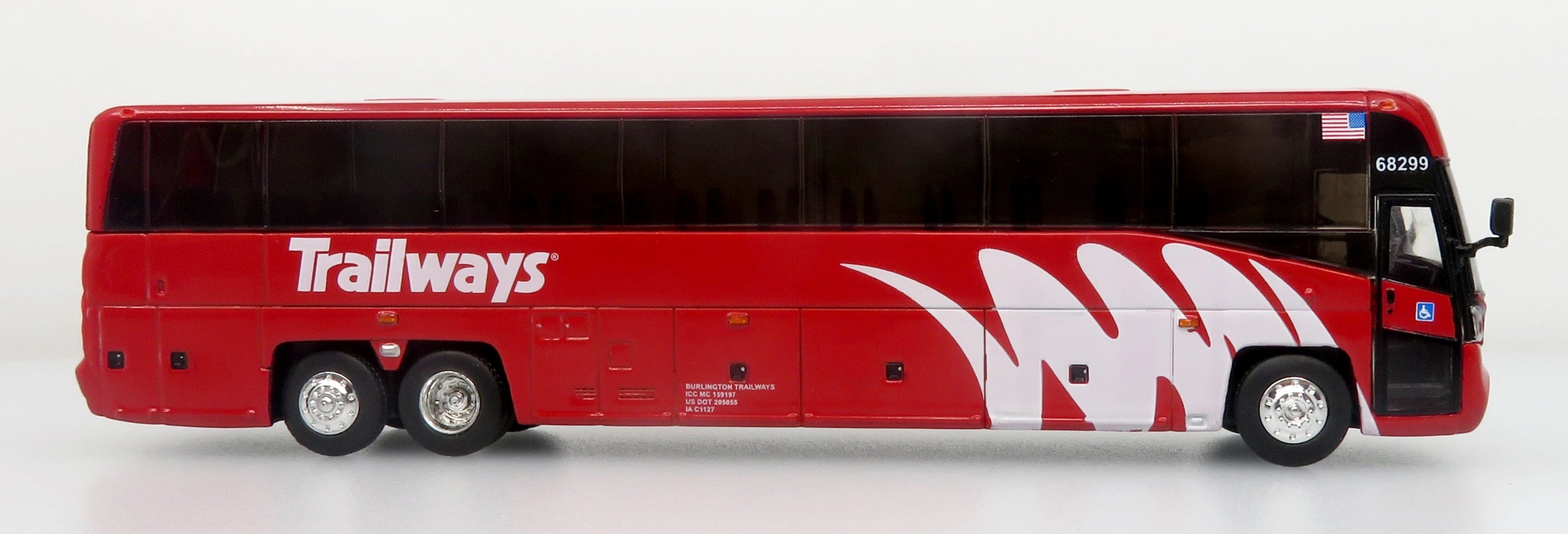 Autobus MCI D4520 Coach Burlington Trailways 1:87 — Iconic Replicas 87-0661