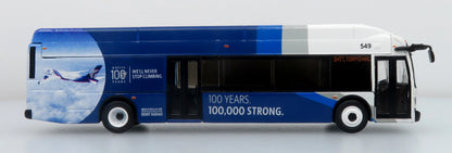 Autobus NFI Xcelsior XN40 Delta 100th Anniversary 1:87 — Iconic Replicas 87-0679