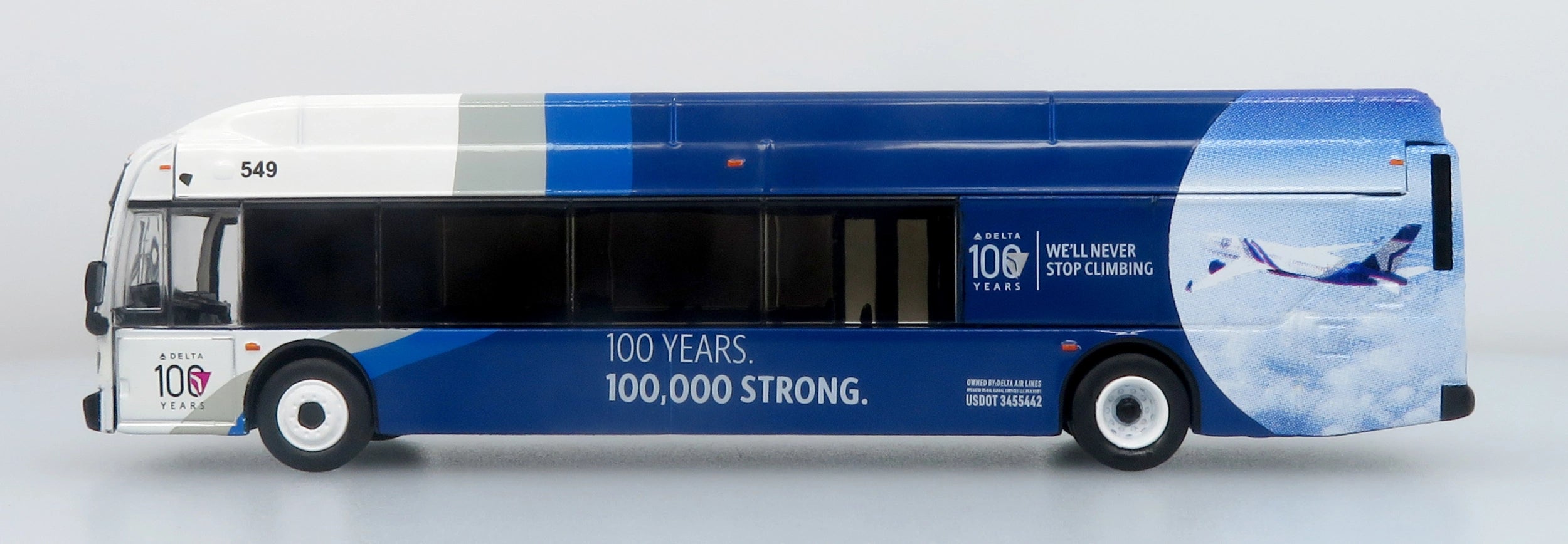 Autobus NFI Xcelsior XN40 Delta 100th Anniversary 1:87 — Iconic Replicas 87-0679