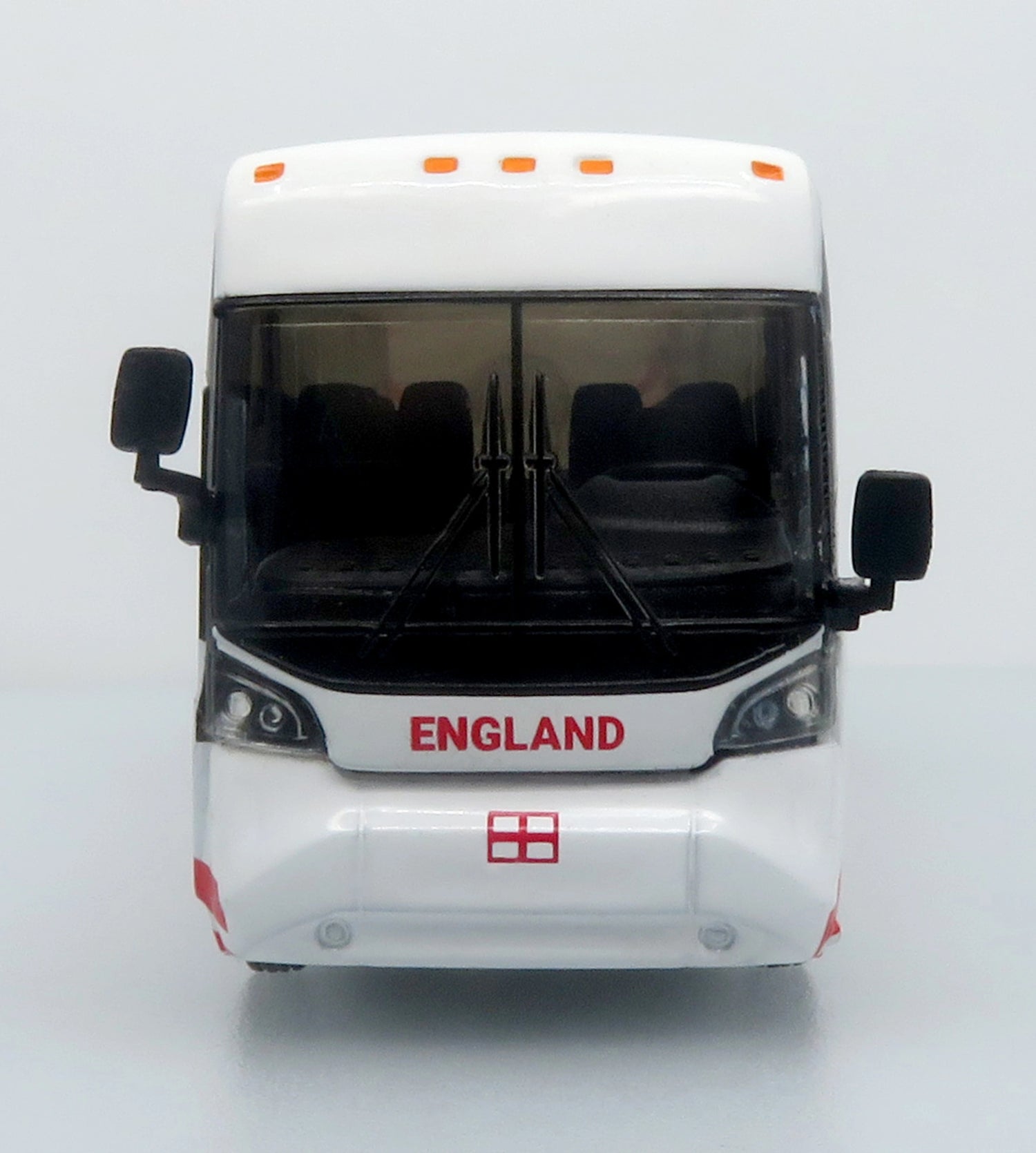 MCI D4520 Coach England National Team World Cup Iconic Replicas 1:87 - 87-0724