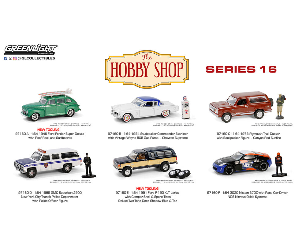 GreenLight 1:64 The Hobby Shop Série 16 – Studebaker Commander Starliner 1954 avec pompe à essence Vintage Wayne 505 – Chevron Supreme – GL97160-B
