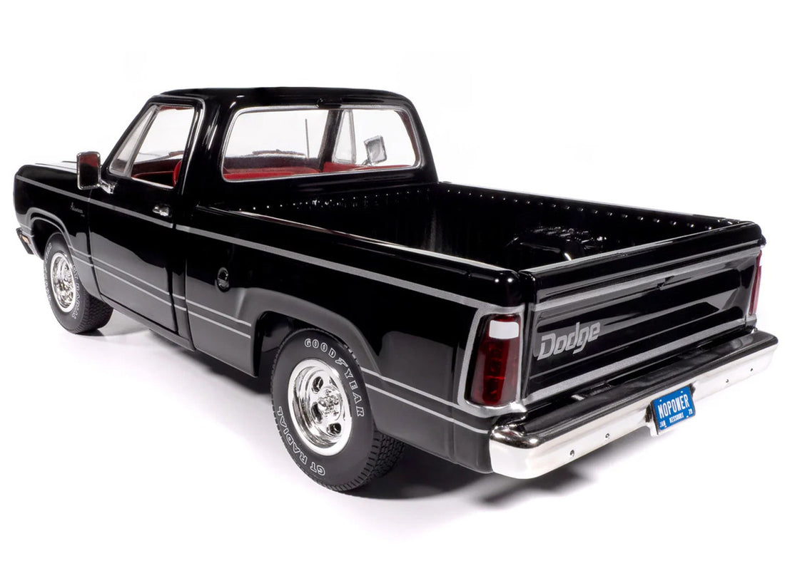 1979 Dodge Adventurer Sweptline (Noir/Black)