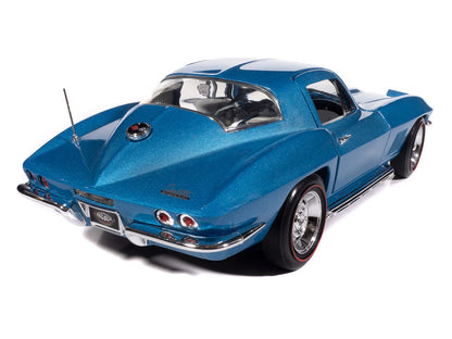 1967 Chevrolet Corvette Stingray Light Metallic Blue – American Muscle 1:18 – AMM1376/06