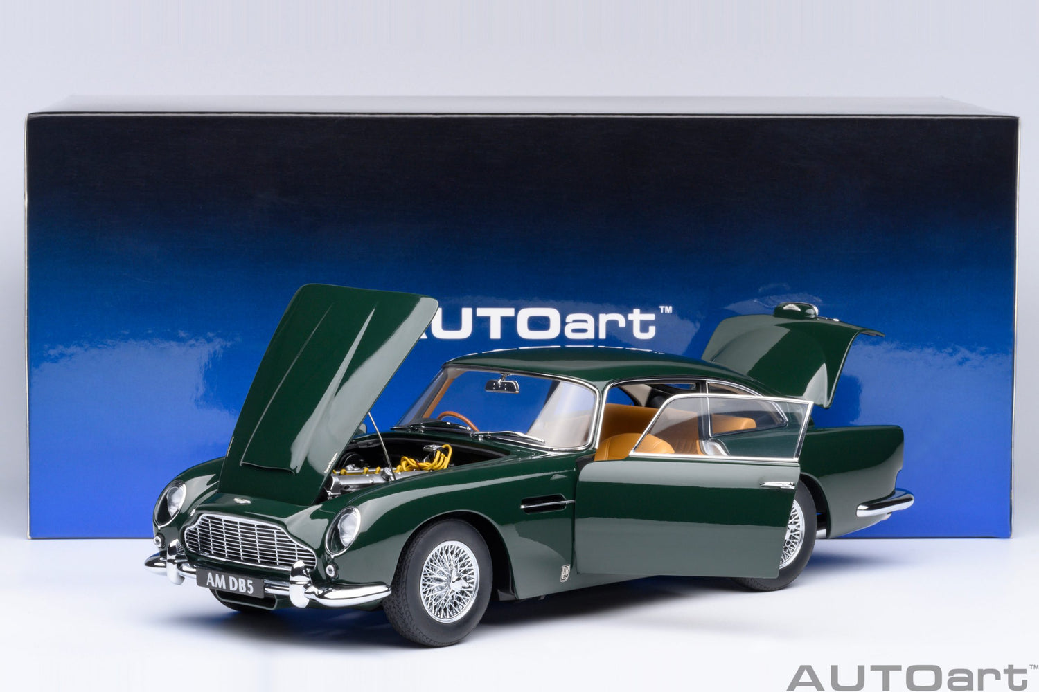 Aston Martin DB5 (British Racing Green)