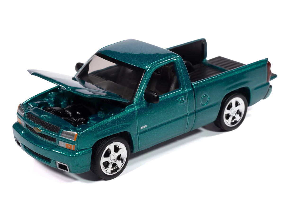 AUTO WORLD - 2005 Chevrolet Silverado SS Custom (Teal Metallic)