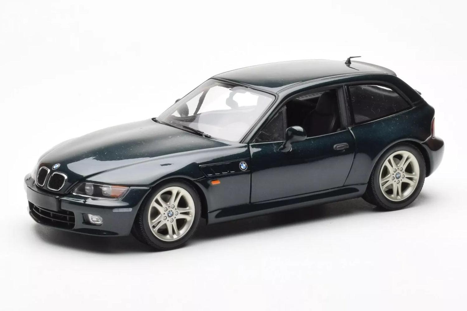 BMW Z3 Coupe 2.8 Metallic Green – Nice Car Collection