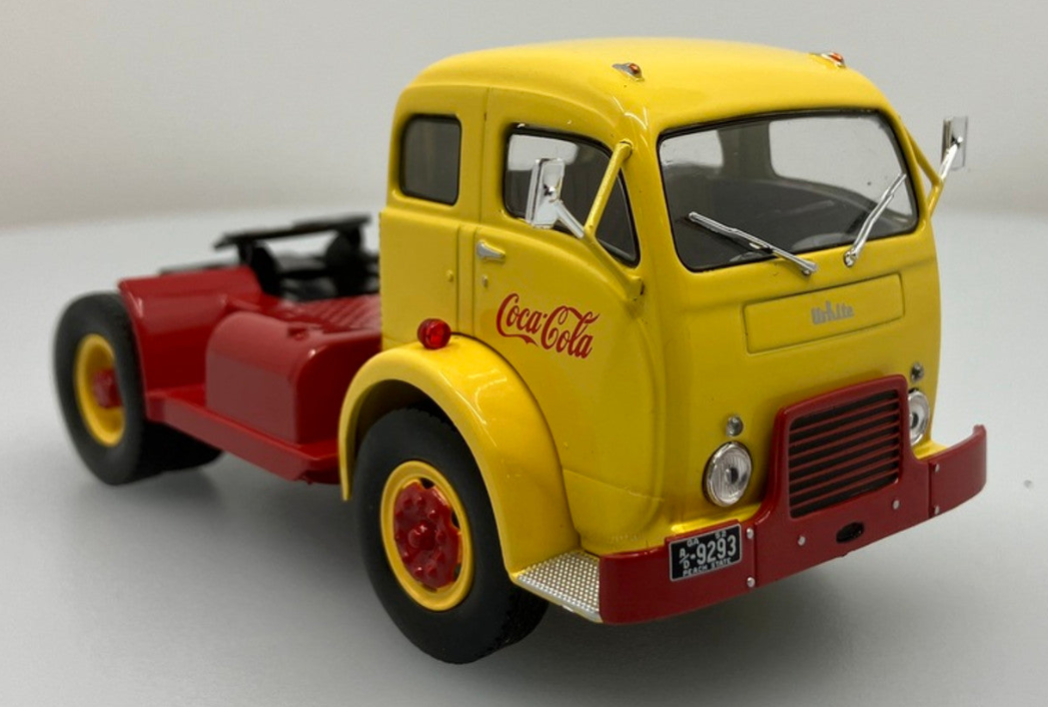 1950 White 3000 Day Cab w/Trailer: Coca Cola (1/43)