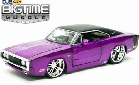 1970 Dodge Charger, Purple with Black Top, (Échelle-Scale 1:24)