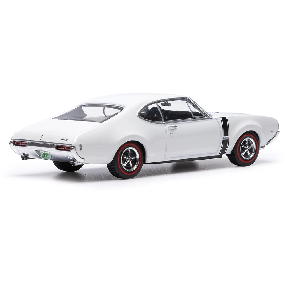 IXO Models 1:43 1970 Oldsmobile 442 W-30 Coupe – White – CLC621N22