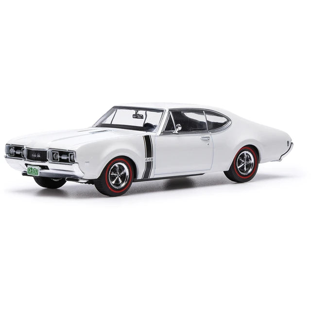IXO Models 1:43 1970 Oldsmobile 442 W-30 Coupe – White – CLC621N22