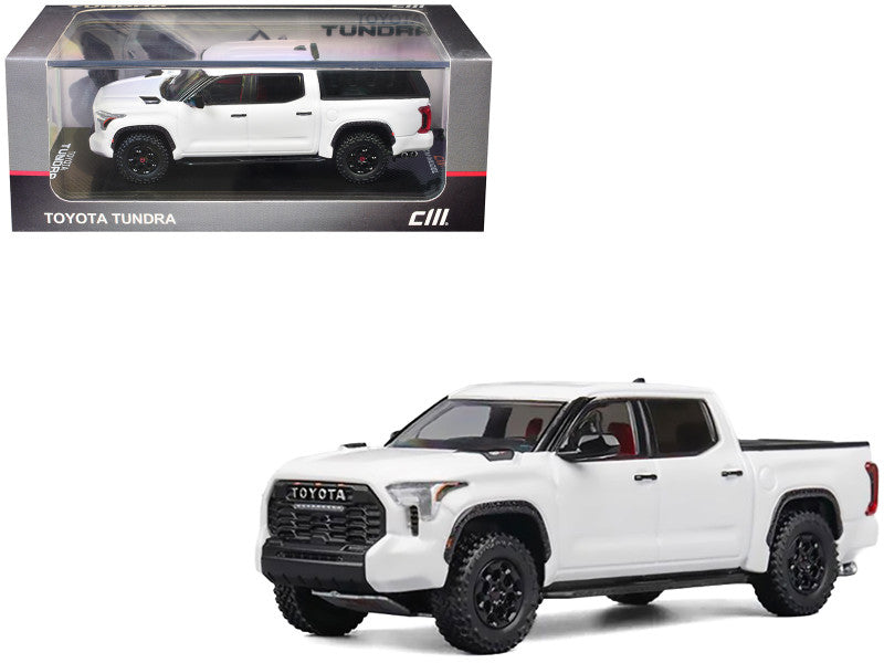 Toyota Tundra (White) CM64-Tundra-01