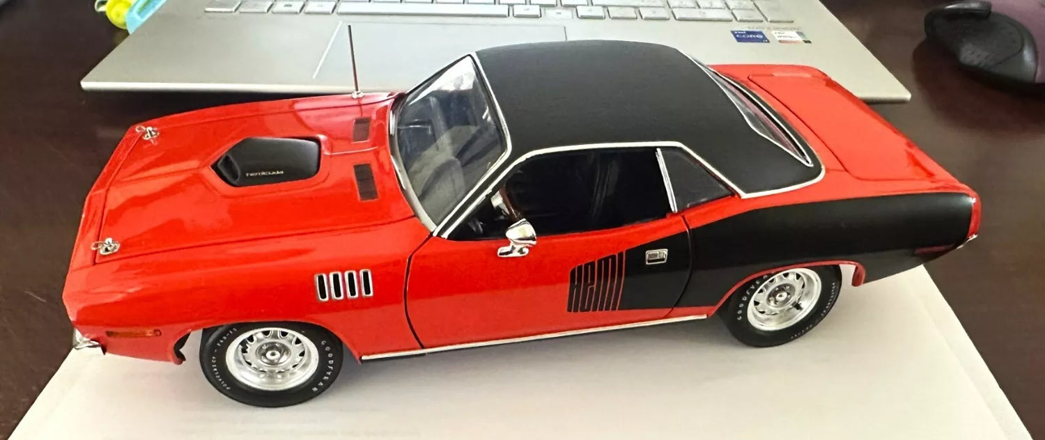 1971 PLYMOUTH HEMI CUDA, COUPE, BILLBOARD/VINYL TOP, Rally Wheels (Limitée à 150 unités seulement-Limited to 150 units only)