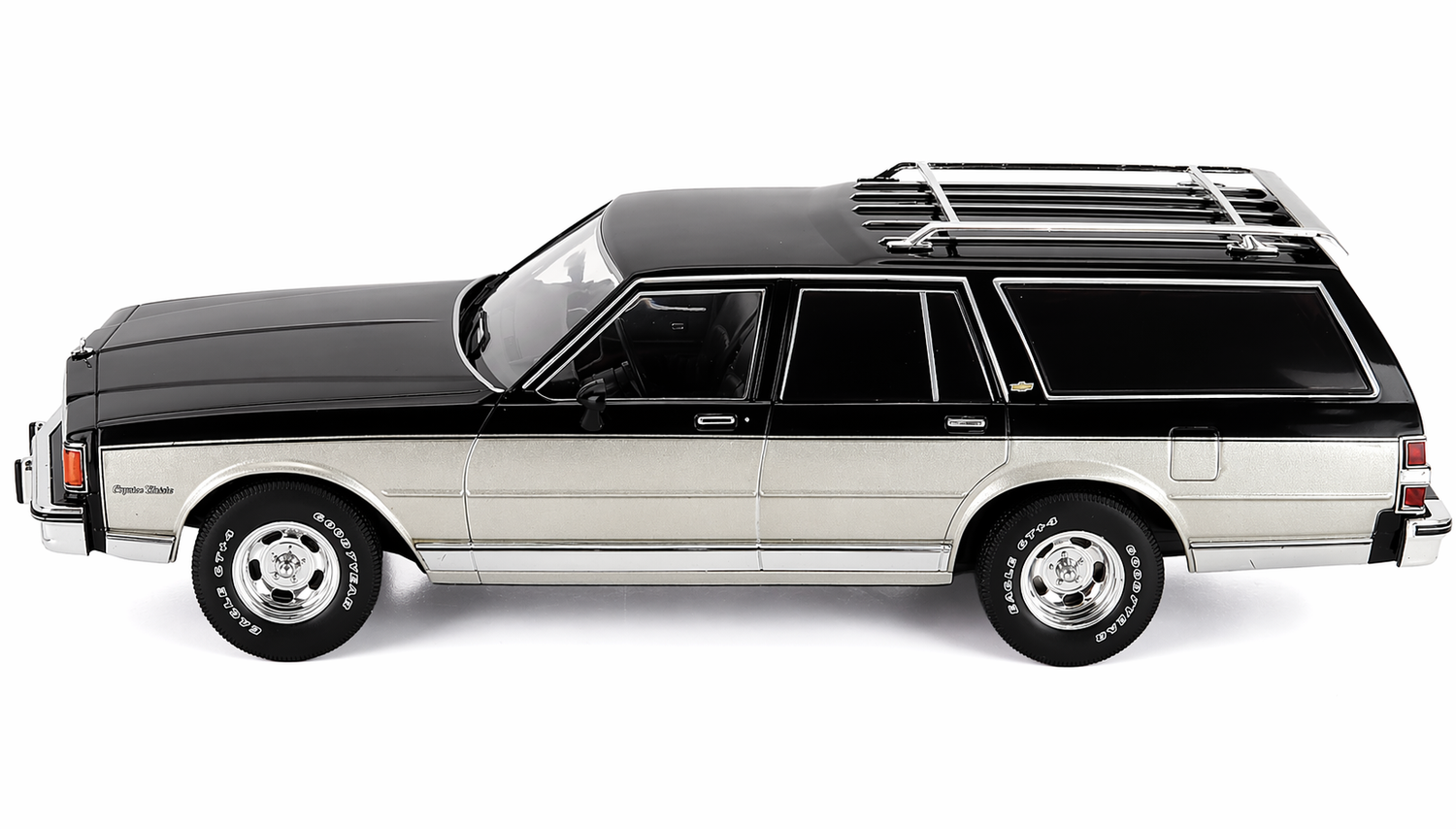 MCG 1/18"-Chevrolet Caprice Estate Wagon (Grey/Silver)