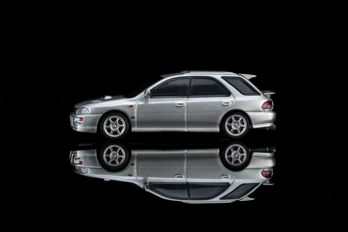 Motorhelix 1:64 Subaru Impreza Wagon WRX STi Ver. VI – Arctic Silver Metallic – M67103