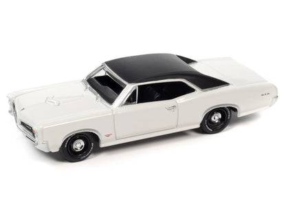 1966 Pontiac GTO in Cameo Ivory by Johnny Lightning 1/64