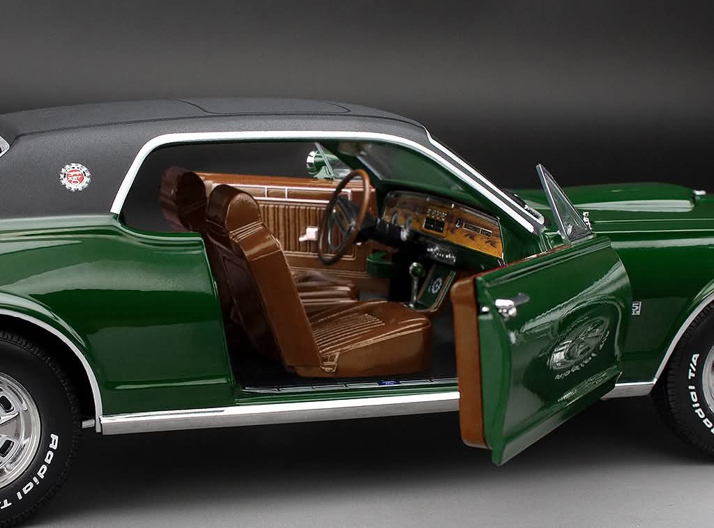 (PRE-ORDER HIVER/WINTER 2025) Mercury Cougar XR7G 1968