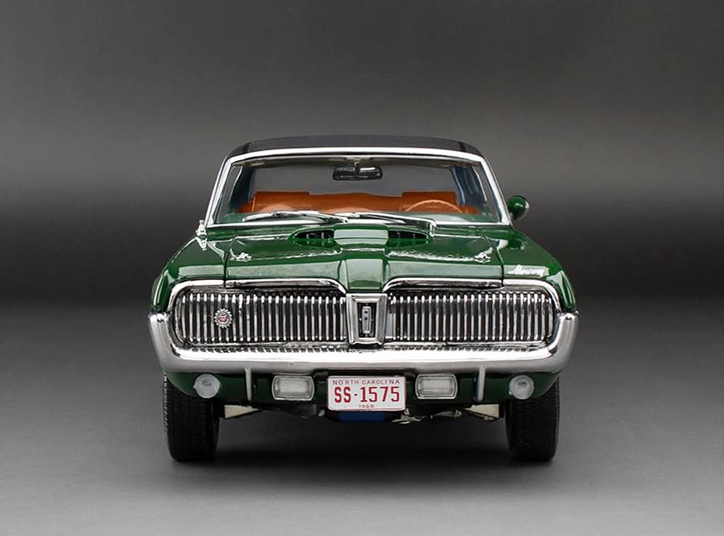 (PRE-ORDER HIVER/WINTER 2025) Mercury Cougar XR7G 1968