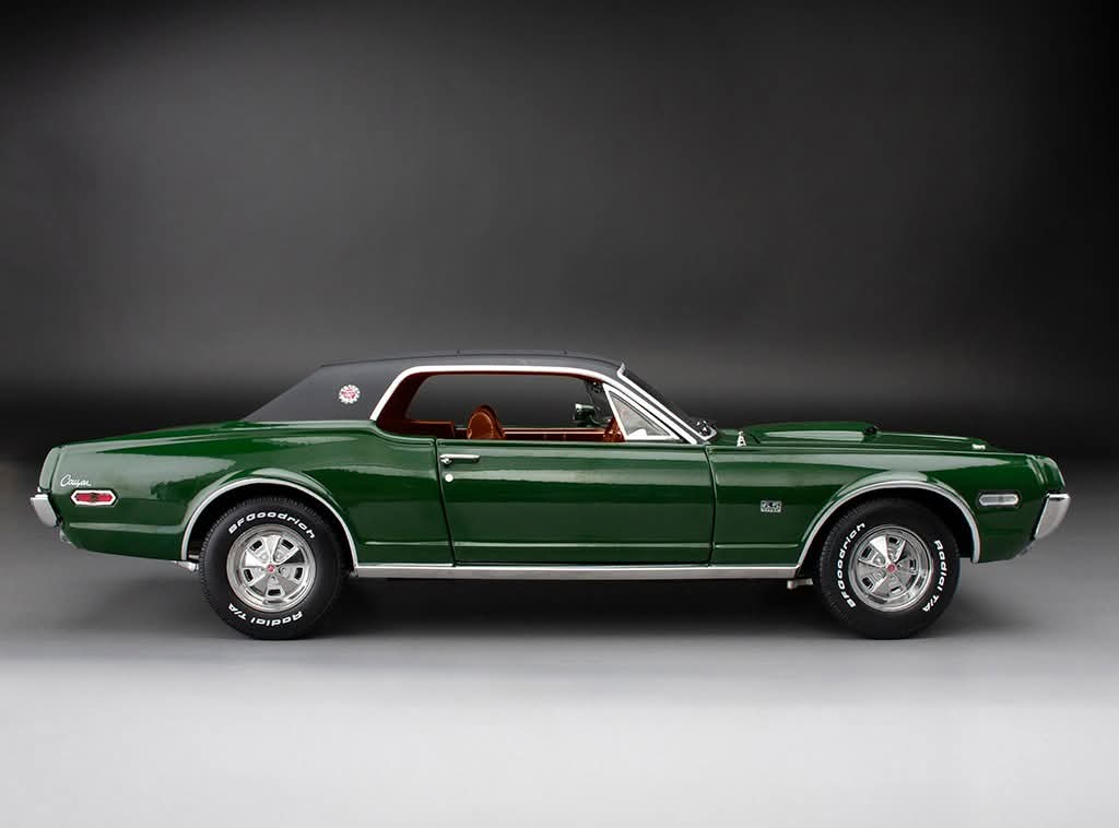 (PRE-ORDER HIVER/WINTER 2025) Mercury Cougar XR7G 1968
