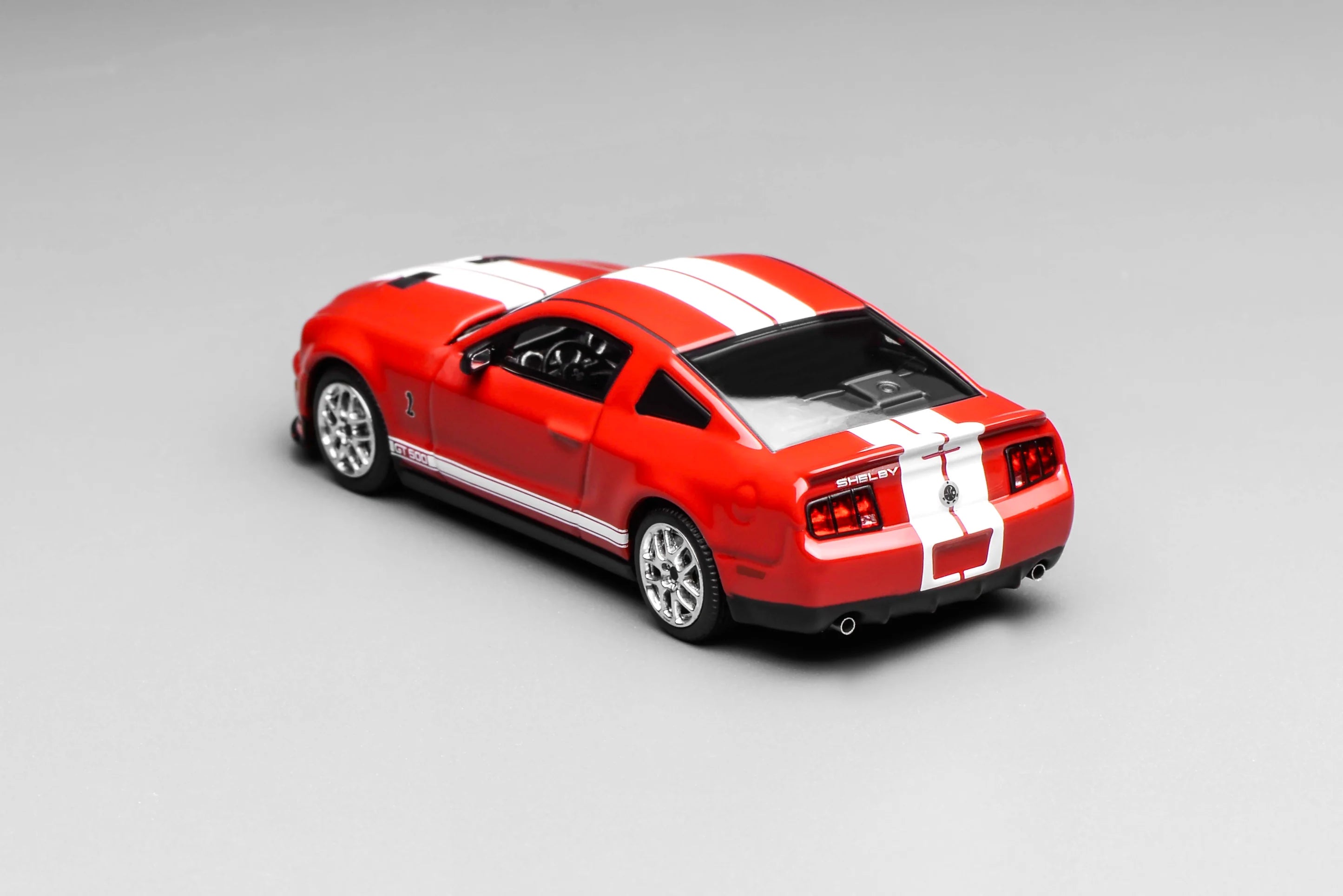 Motorhelix x Greenlight 1:64 Ford Mustang Shelby GT500 2007 rouge GL-1251005A