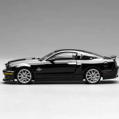 Motorhelix x Greenlight 1:64 2007 Ford Mustang Shelby GT500 Super Snake Black GL-1251006C