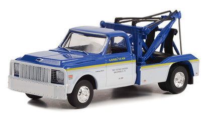 1972 Chevrolet C-30 Dually Wrecker - Goodyear Tire Testing 1:64