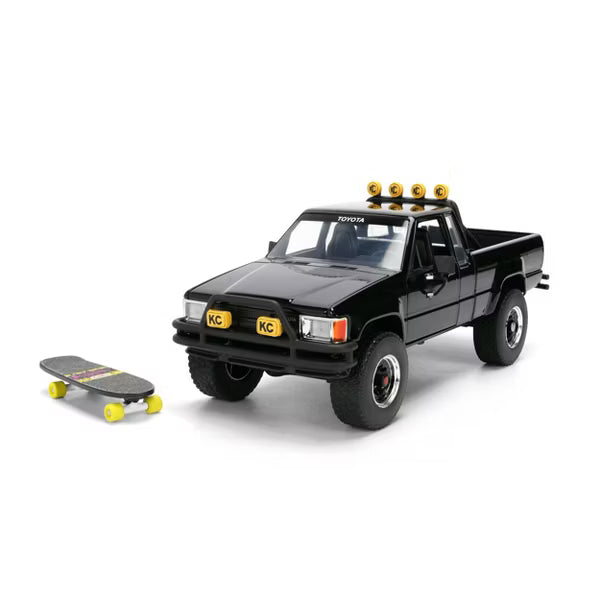 (PRE-ORDER ETE-SUMMER 2026) 1985 Toyota SR5 Pickup and Marty’s Skateboard – Back To The Future