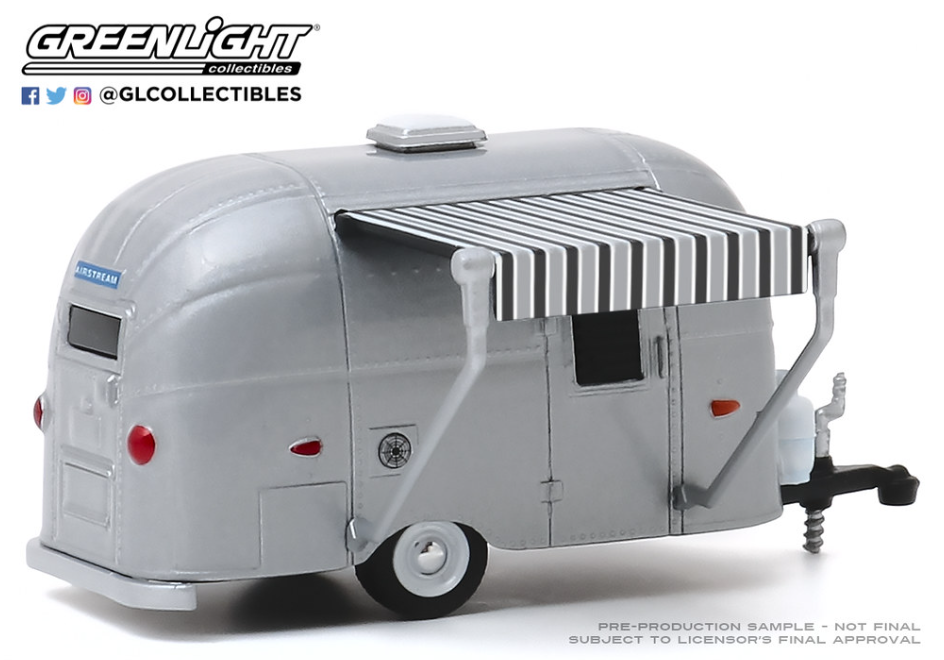 Airstream Bambi w Awning