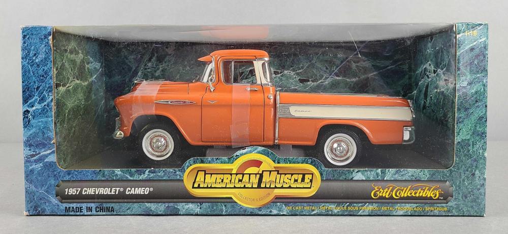 **Voir Note** American Muscle 1:18 Chevrolet Cameo 1957 Orange 7853