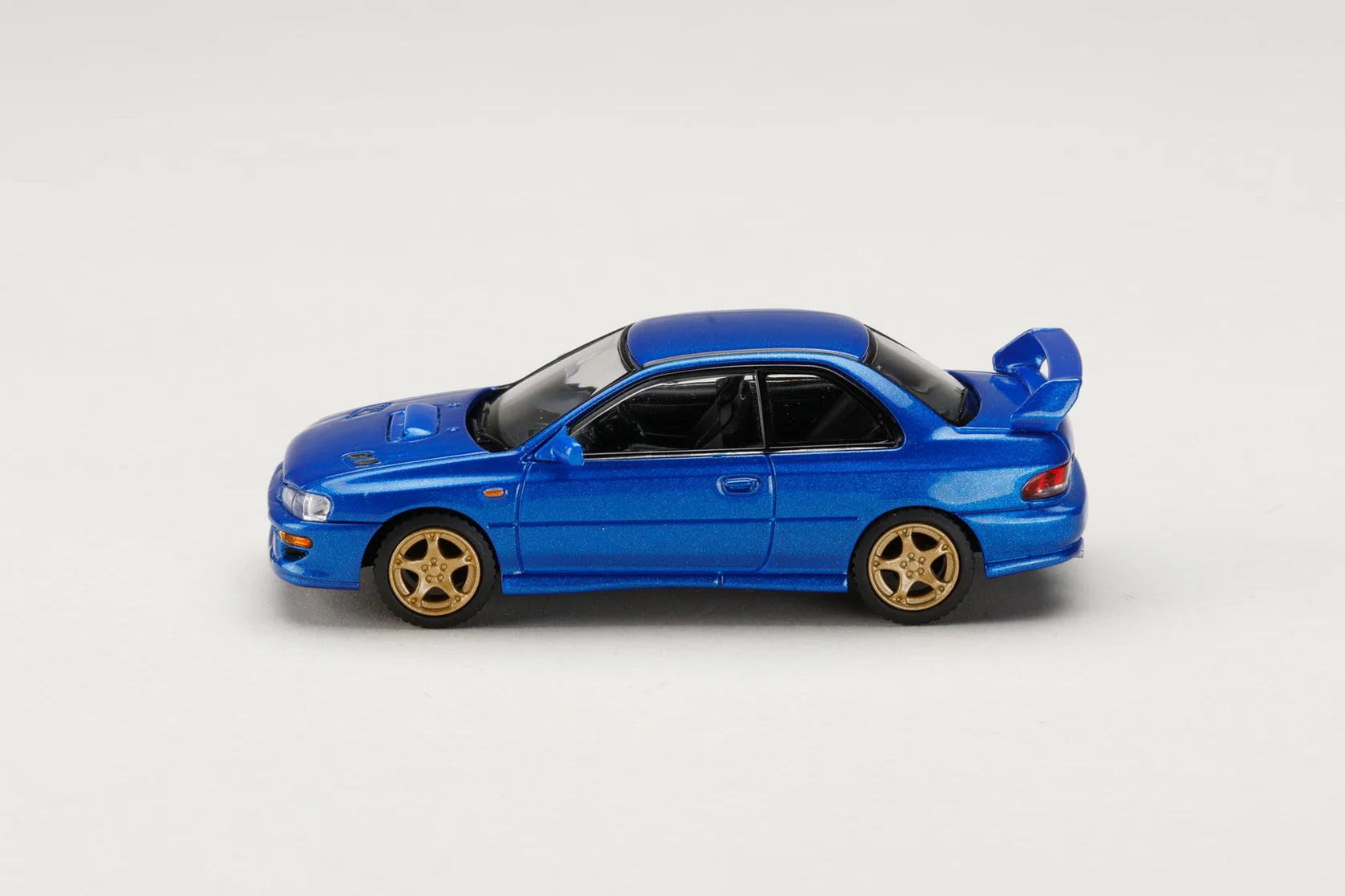 Subaru Impreza WRX Type R STI Version avec pare-chocs avant WR Type Sonic Blue Mica 1:64 – Hobby Japan JDM64 HJDM006-20