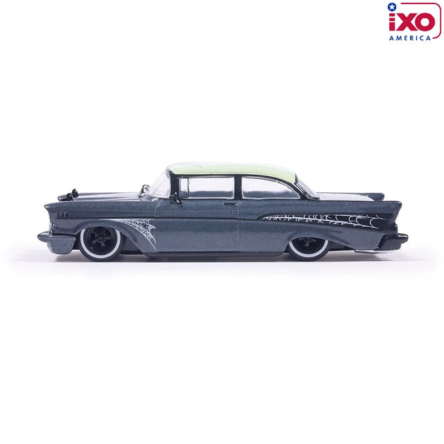 IXO America 1:64 1957 Chevrolet Bel Air Lowrider – Halloween – IA64040