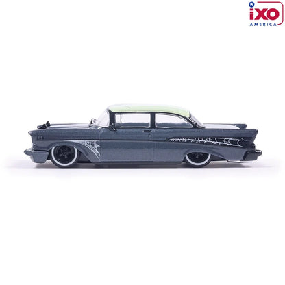 IXO America 1:64 1957 Chevrolet Bel Air Lowrider – Halloween – IA64040