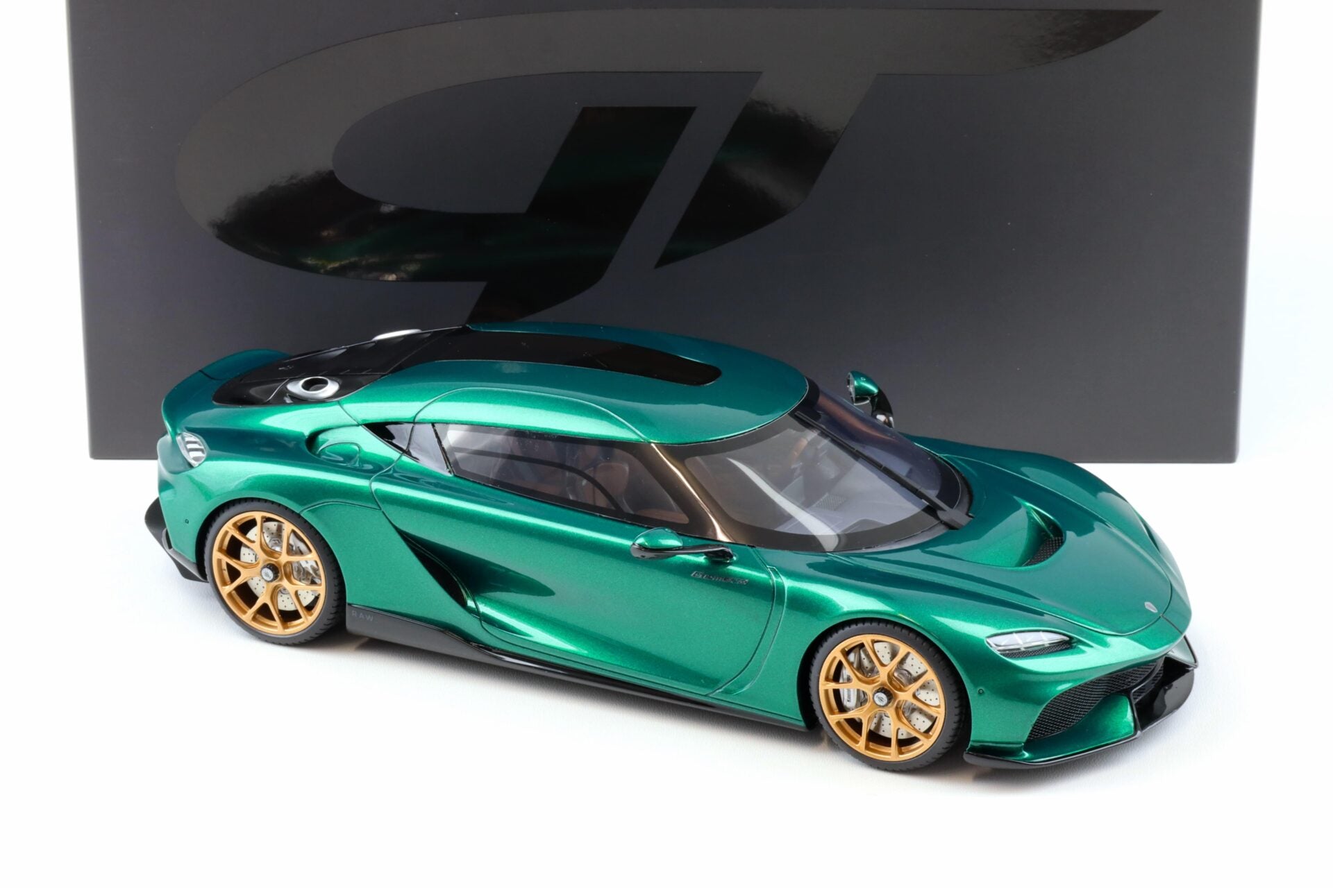 GT SPIRIT- Koenigsegg Gemera Racing green metallic 2024