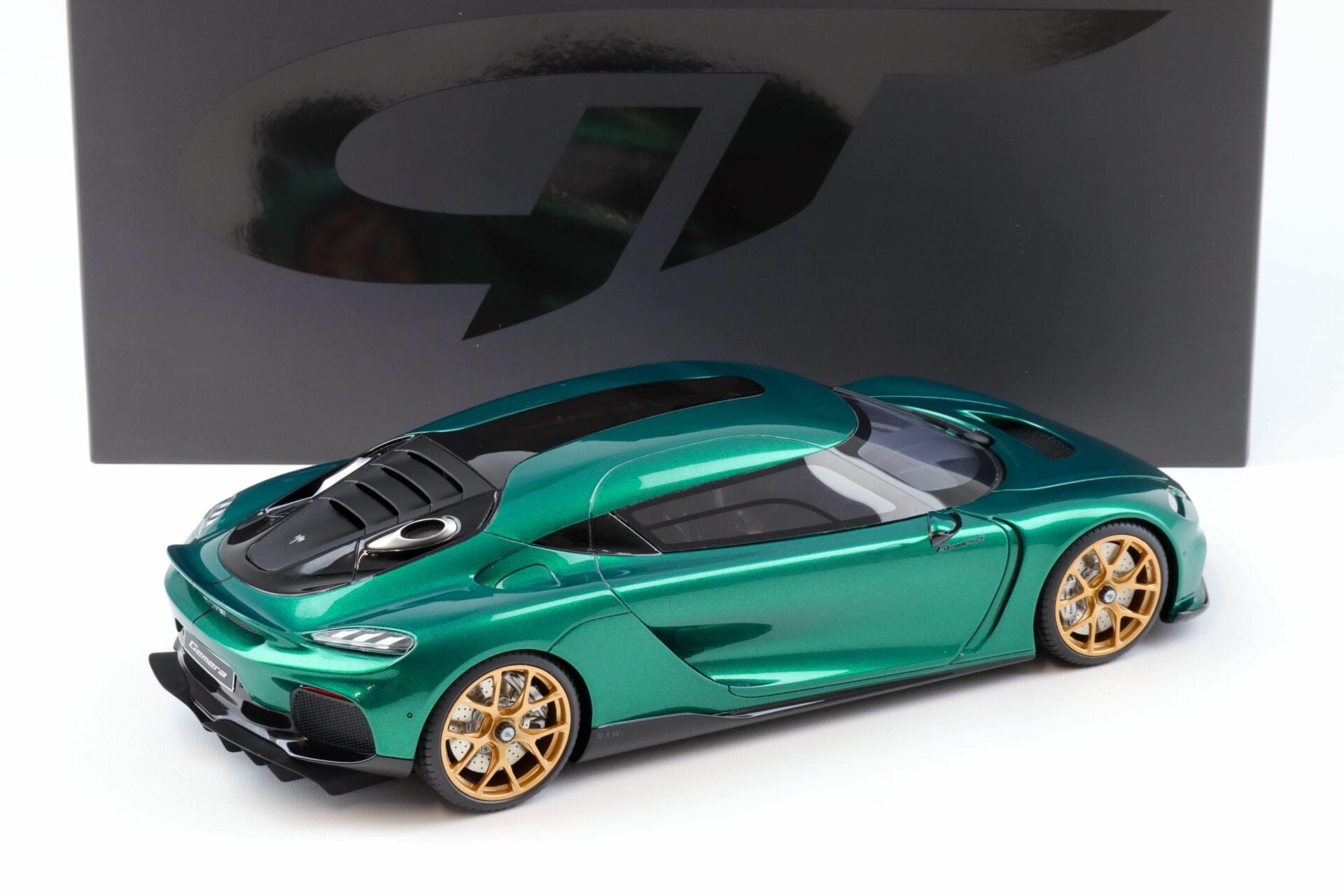 GT SPIRIT- Koenigsegg Gemera Racing green metallic 2024